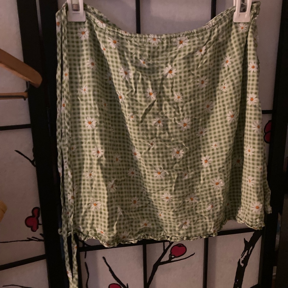 Green Gingham Wrap Skirt w daisy spaghetti strap top super cute worn a few tines